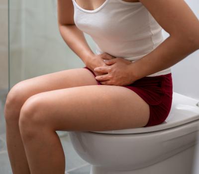 Bakterije v urinu: kdaj gre za okužbo sečil?